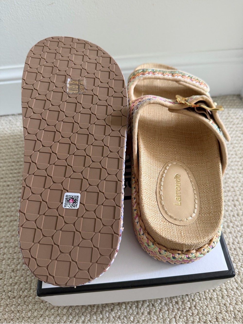 New in Box Larroude Multicolor Woven Buckle Slide Sandals - Tan Base size 9.5 - Picture 6 of 7